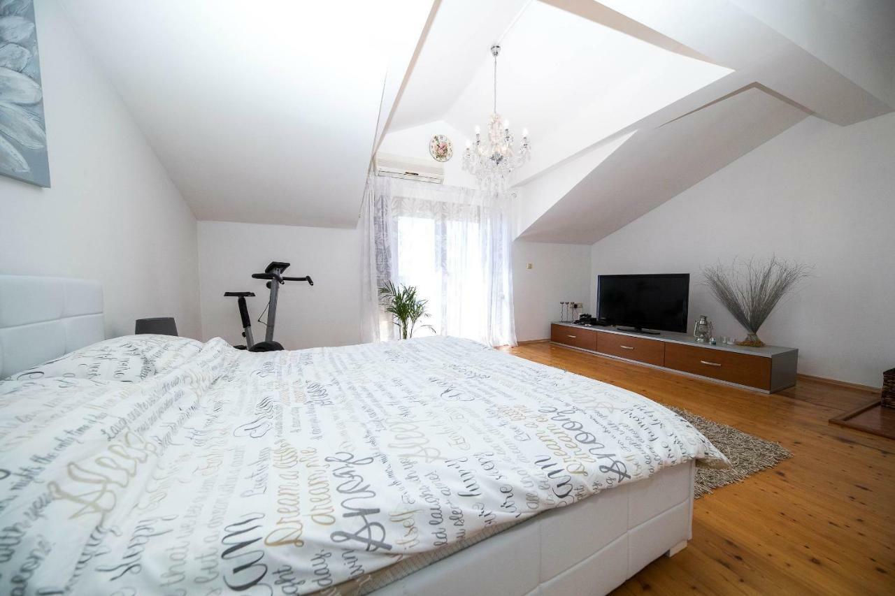 Roko Apartments Selce Eksteriør billede